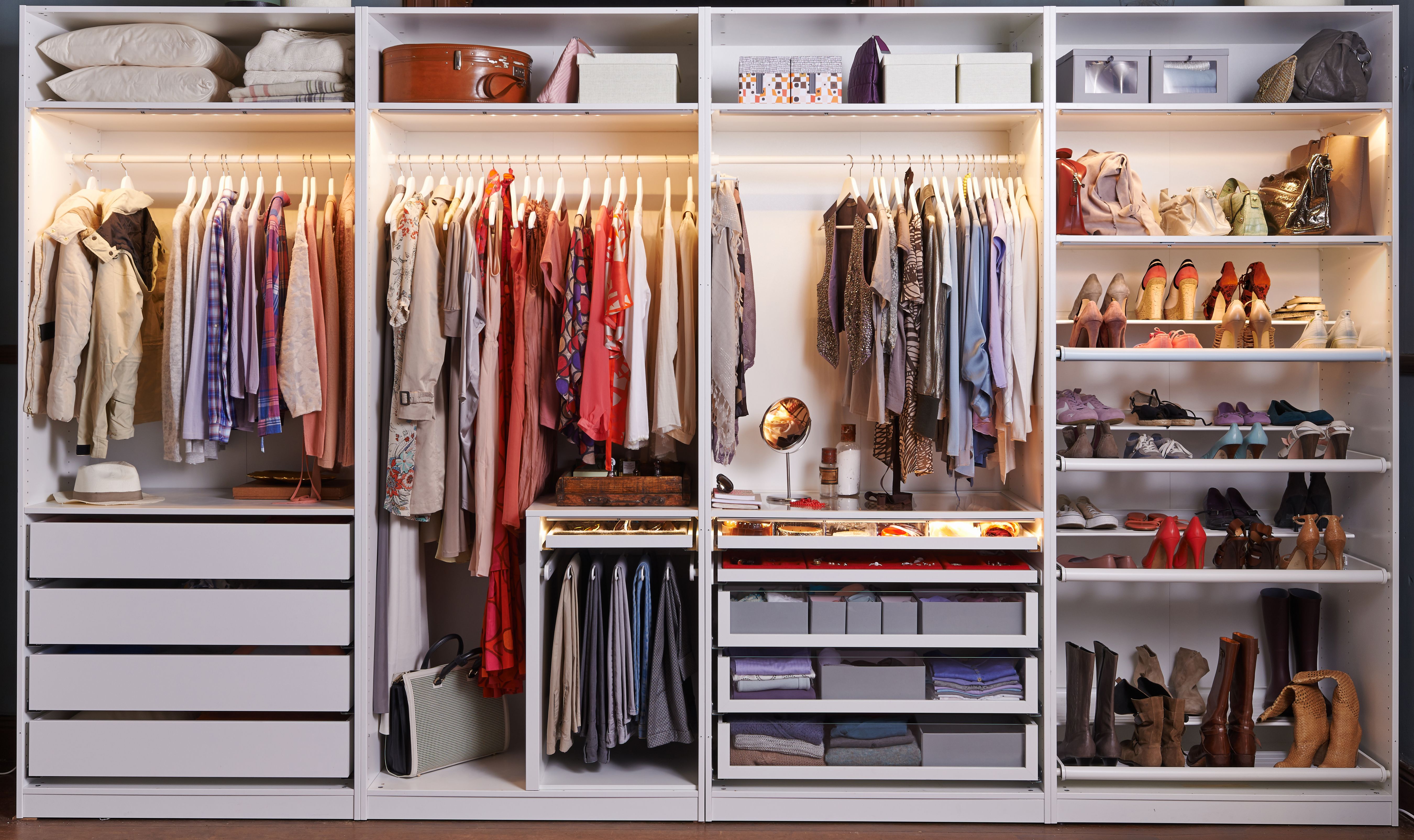 Threadelle: Personalized Wardrobe Optimization Services for Special Occasions